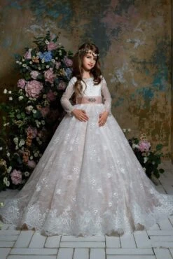 2351 Long Lace Flower Girl Dress For Girls With Sash(2351 Long Lace Flower Girl Dress For Girls With Sash)