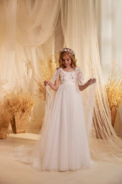 3624 London Flower Girl Dress With A Lace Cape(3624 London Flower Girl Dress With A Lace Cape)