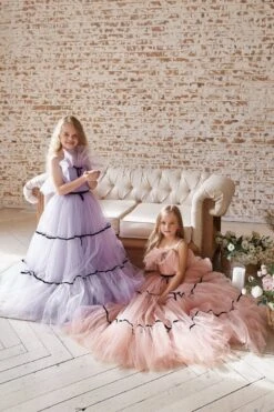 Ruffle Neck Tulle Flower Girl Dress(Ruffle Neck Tulle Flower Girl Dress)