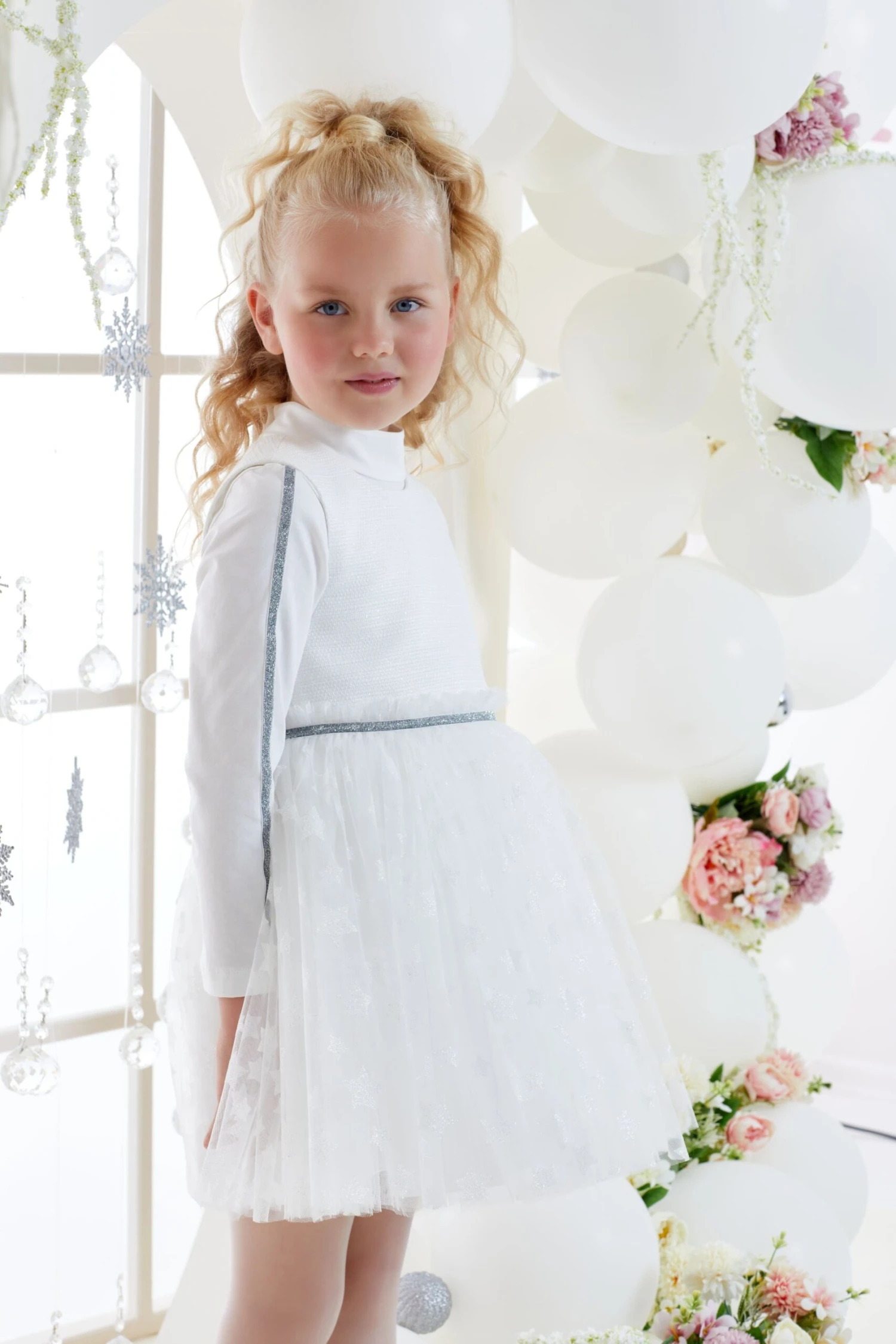 White Girls Outfit Set With Sleeveless Dress And Long-sleeved Shirt(2 Piece Girls Set With Sleeveless Dress And Long Sleeved Shirt) 2 White Girls Outfit Set With Sleeveless Dress And Long-sleeved Shirt(2 Piece Girls Set With Sleeveless Dress And Long Sleeved Shirt) - Image 2