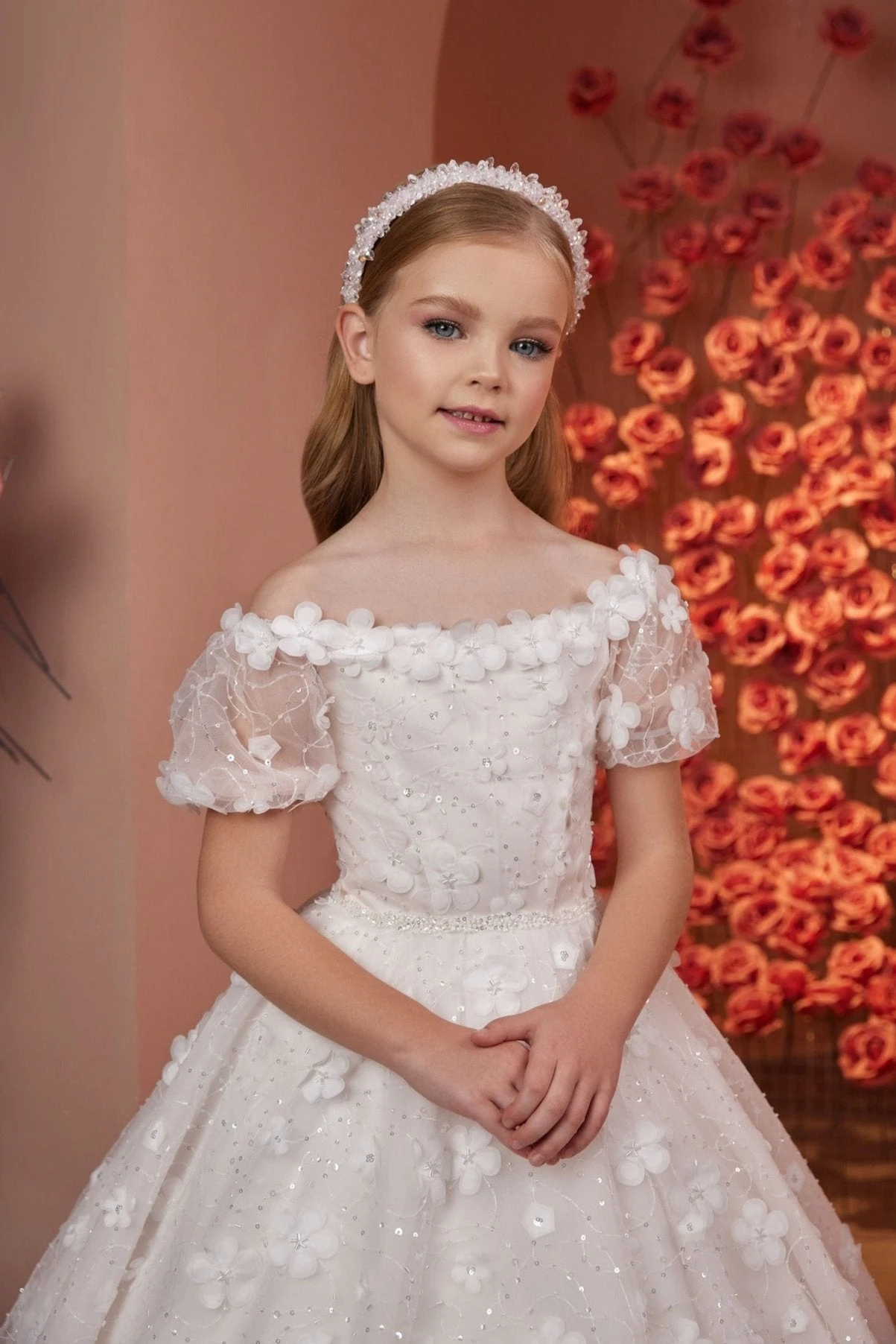 Elegance In Bloom: A Vision In White(Elegance In Bloom A Vision In White) 2 Elegance In Bloom: A Vision In White(Elegance In Bloom A Vision In White) - Image 2