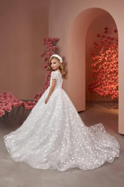 Elegant Lace Flower Girl Dress(Elegant Lace Flower Girl Dress) -Mia Bambina Store mia bambina boutique Elegant Lace Flower Girl Dress 2