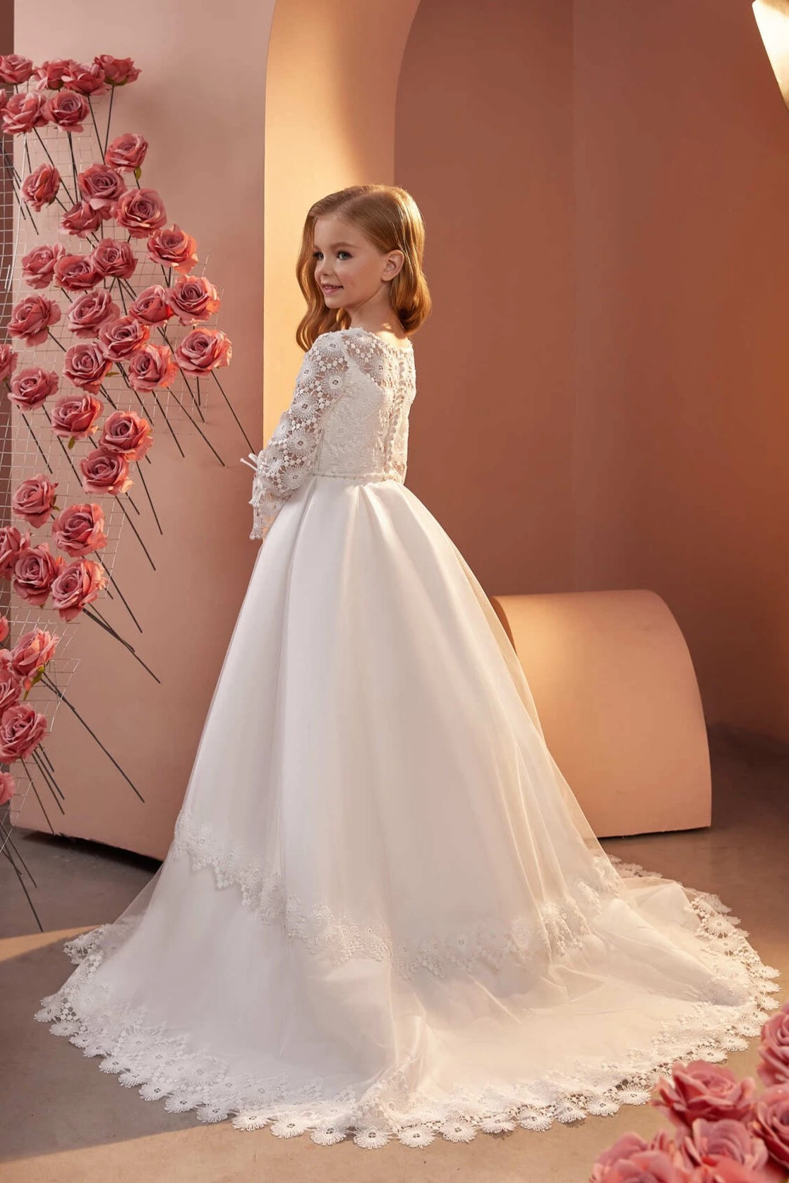 Elegant Pearl-Embroidered Dress With Lace Details(Elegant Pearl Embroidered Dress With Lace Details) 1 Elegant Pearl-Embroidered Dress With Lace Details(Elegant Pearl Embroidered Dress With Lace Details)