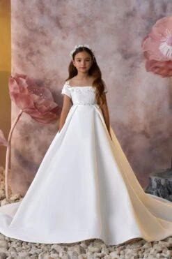 Eternal Commitment Communion Gown(Eternal Commitment Communion Gown)