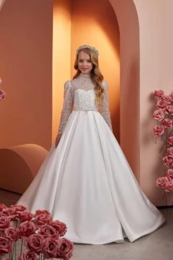 Princess-Style Beaded Satin Gown(Princess Style Beaded Satin Gown)