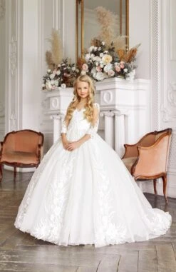 Traditional Catholic First Communion Dress With Sheer Sleeves(Traditional Catholic First Communion Dress With Sheer Sleeves)