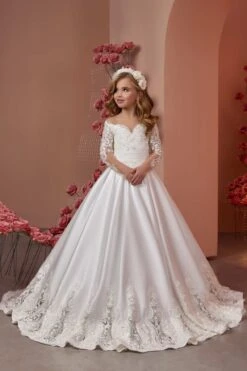 Andromeda Sophisticated Communion Dress With Sweetheart Neckline(Andromeda Sophisticated Communion Dress With Sweetheart Neckline)