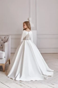 Illusion V-neck Satin And Lace White Dress(Illusion V Neck Satin And Lace White Dress)