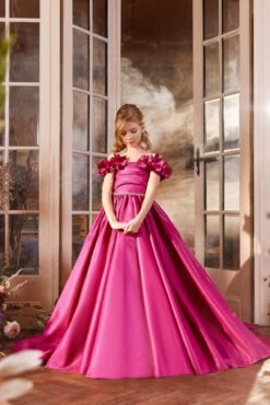 Magenta Dress For Flower Girls With Long Train(Magenta Dress For Flower Girls With Long Train)