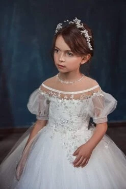 Puffed Sleeves Ball Gown Flower Girl Dress With Train(Puffed Sleeves Ball Gown Flower Girl Dress With Train)