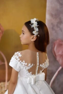 White Floral Hair Crown For Girls | Handmade Crystal & Pearl Headpiece(White Floral Hair Crown For Girls Handmade Crystal Pearl Headpiece)