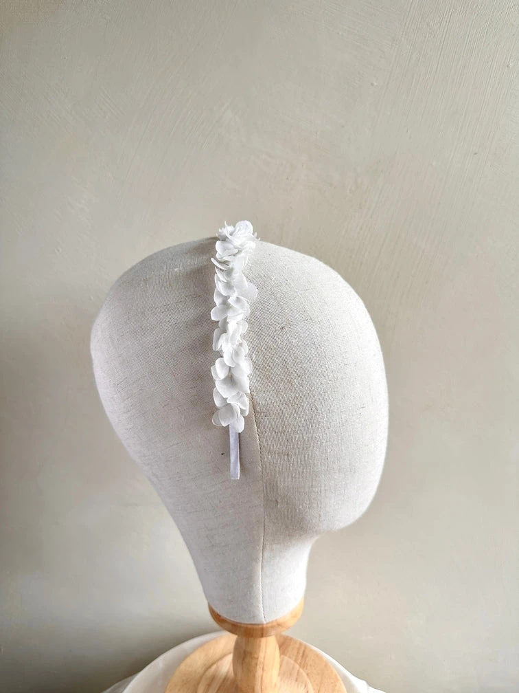 White Floral Hairpiece For Girls | Handmade First Communion & Flower Girl Headband(White Floral Hairpiece For Girls Handmade First Communion Flower Girl Headband) 4 White Floral Hairpiece For Girls | Handmade First Communion & Flower Girl Headband(White Floral Hairpiece For Girls Handmade First Communion Flower Girl Headband) - Image 4