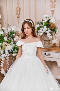 White Off The Shoulder Dress For Formal Event(White Off The Shoulder Dress For Formal Event)